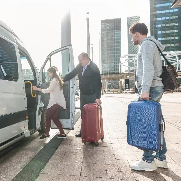 Transporte de buseta y furgonetas transporte turistico ecuador